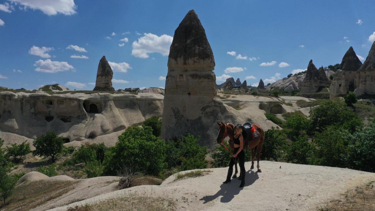 לינה וארוחת בוקר אוצ'יסר Mak'S Cave House מראה חיצוני תמונה