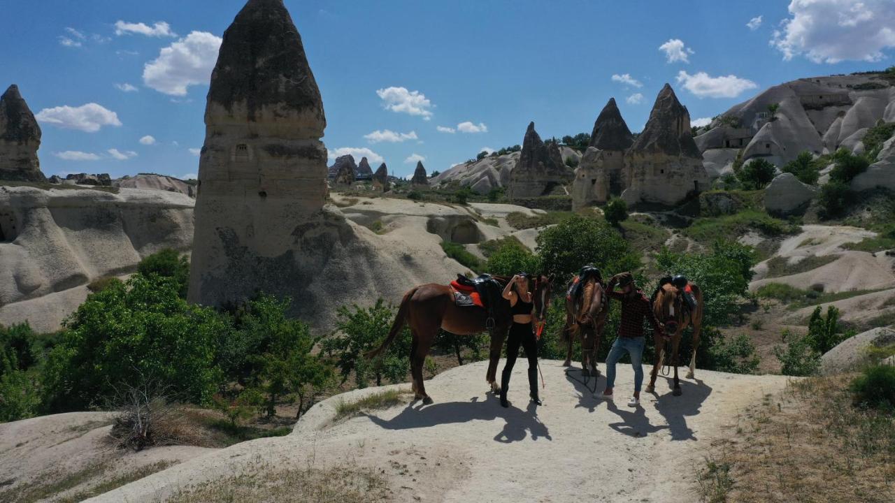 לינה וארוחת בוקר אוצ'יסר Mak'S Cave House מראה חיצוני תמונה